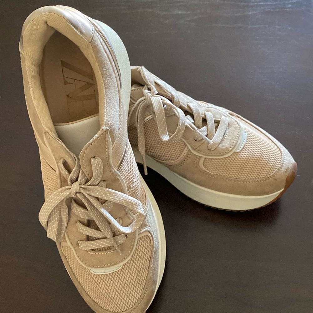 Zara Sneakers Shoes Sz Eur42